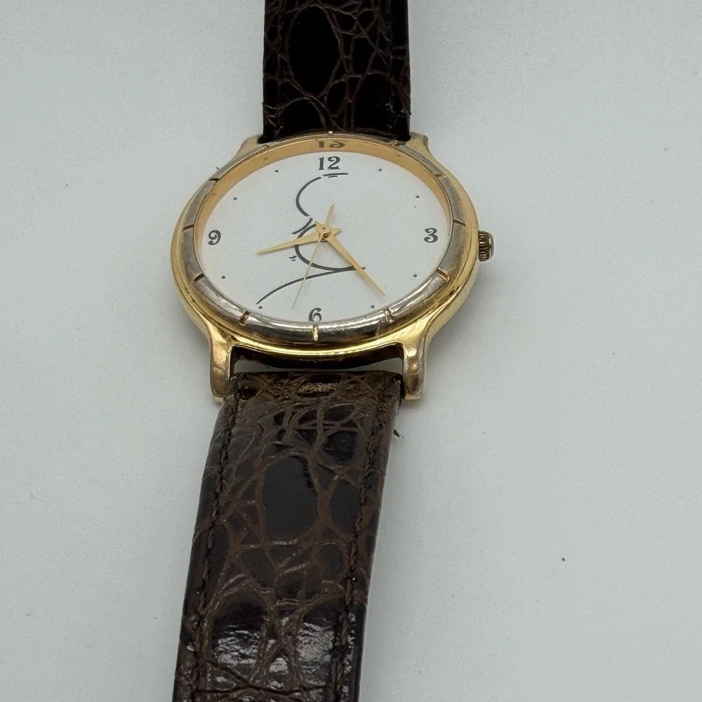 Alfred Hitchcock‎ Logo Image Watches Inc California Japan Movt Gold Tone Watch